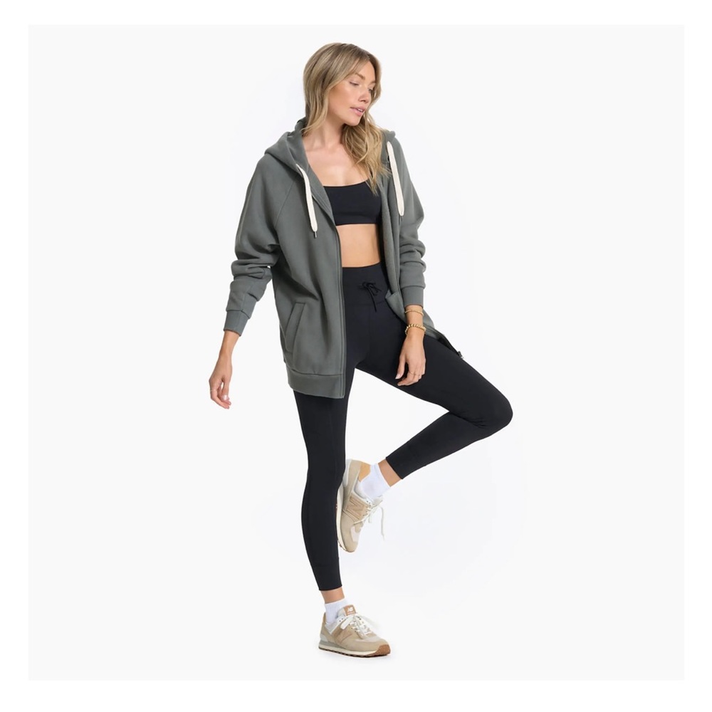 NWOT Vuori restore hoodie